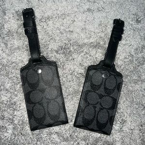 Coach Luggage Tag In Signature Canvas